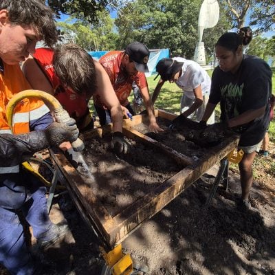 bindelong aboriginal corporation team soil sifting on a land restoration project